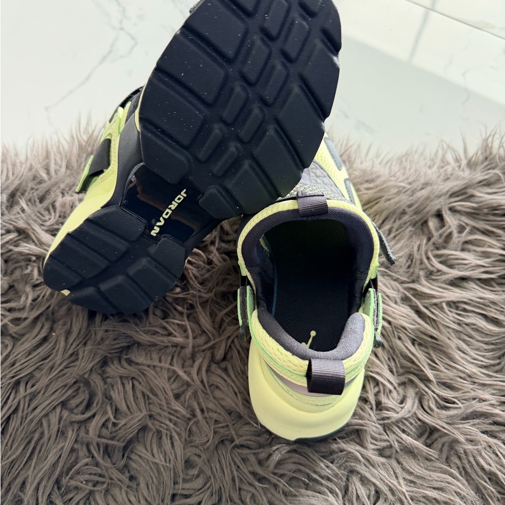 Jordan Trunner LX - Picture 8 of 9
